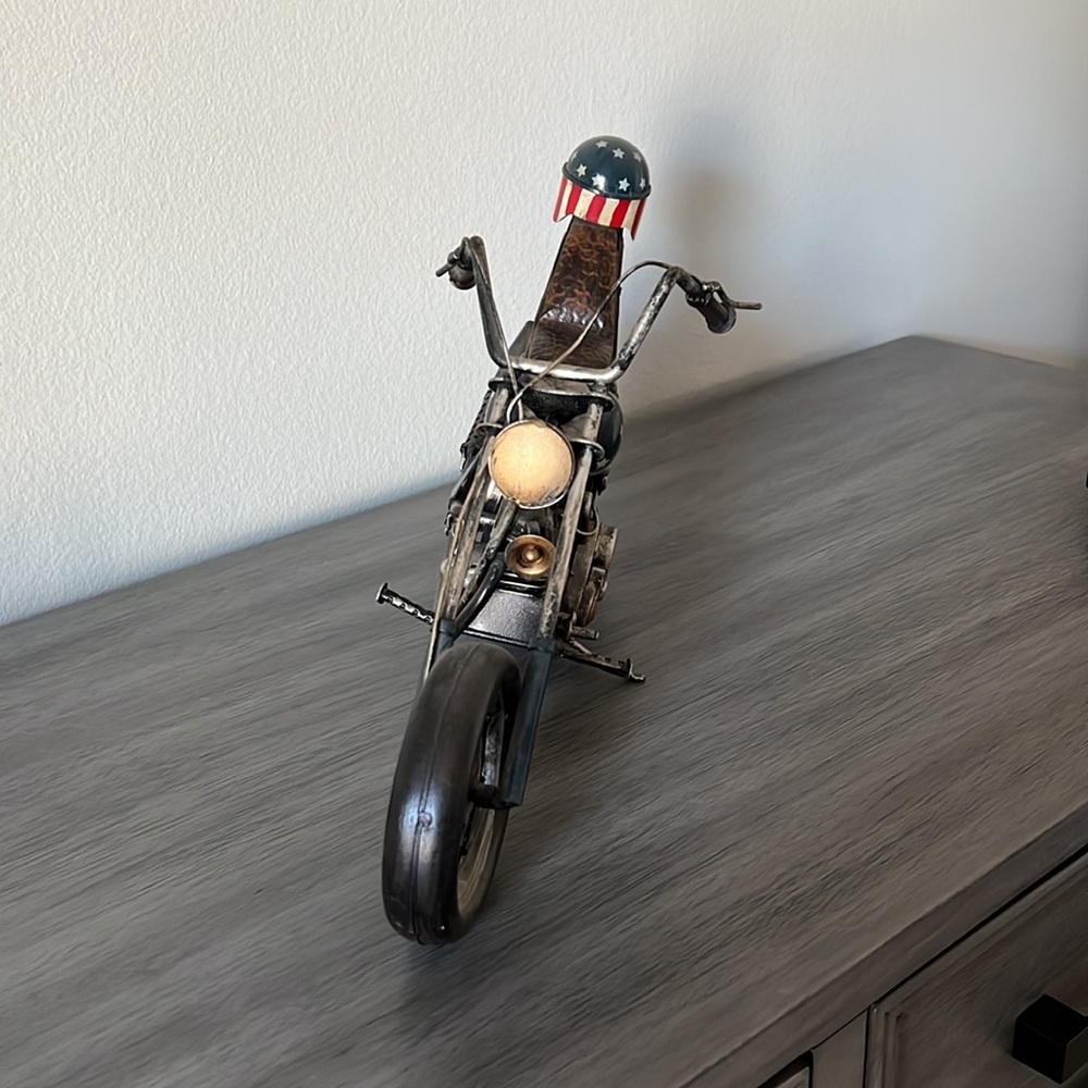 Metal motorcycle decor - Picture 4 of 7
